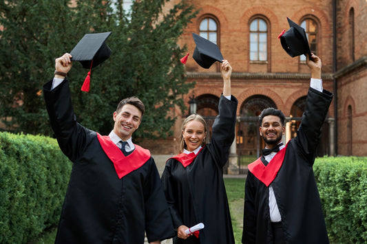 Top 5 Hamper Gifts for a Graduation